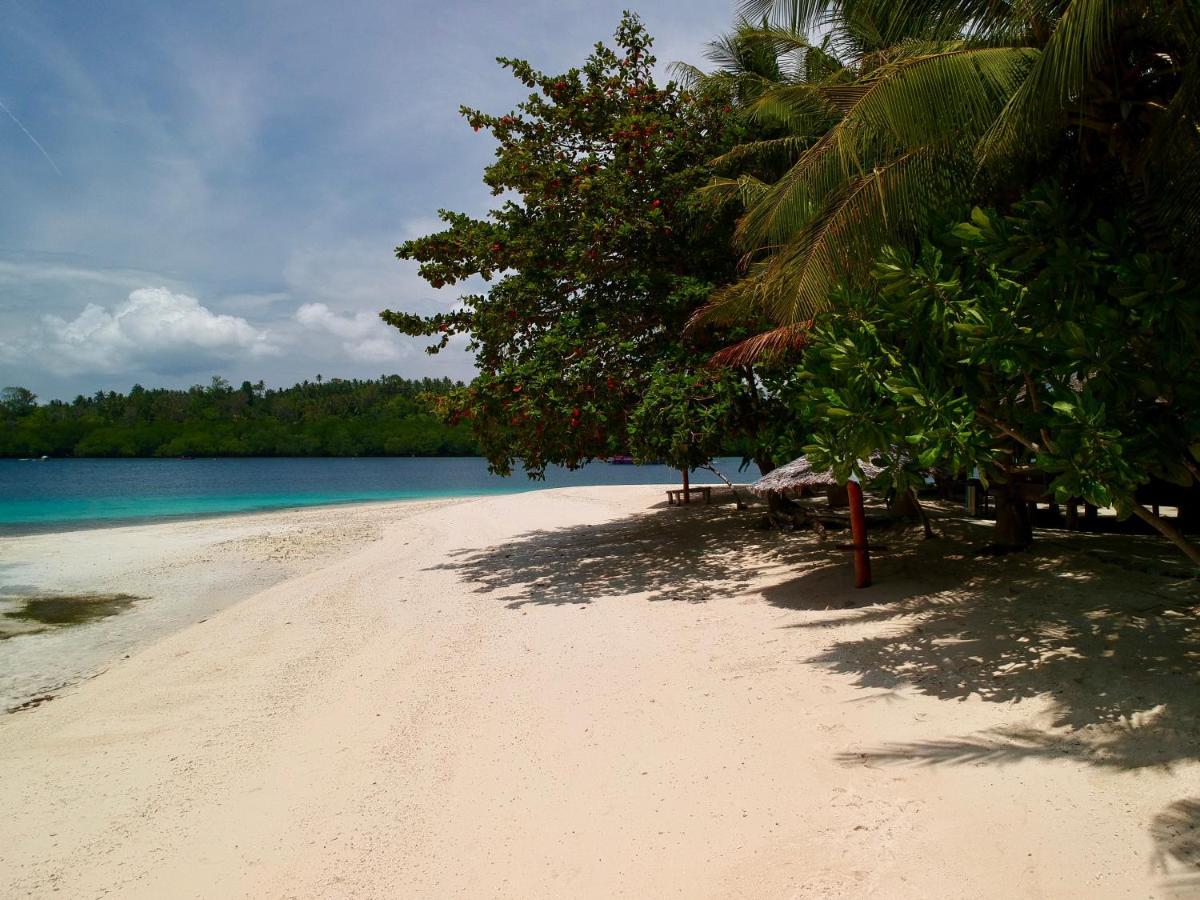 Blue Bay Divers Likupang Bangka מראה חיצוני תמונה