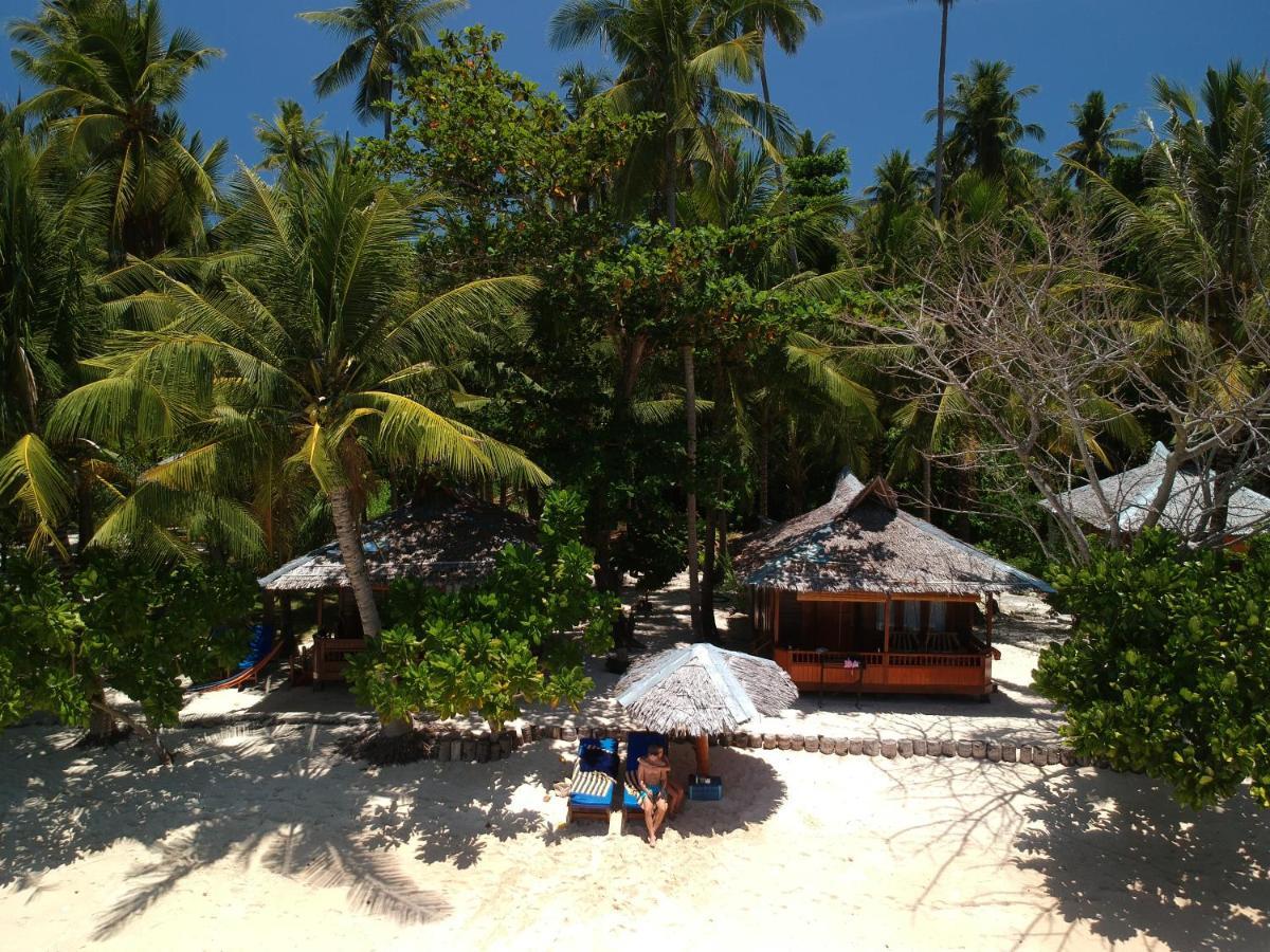 Blue Bay Divers Likupang Bangka מראה חיצוני תמונה